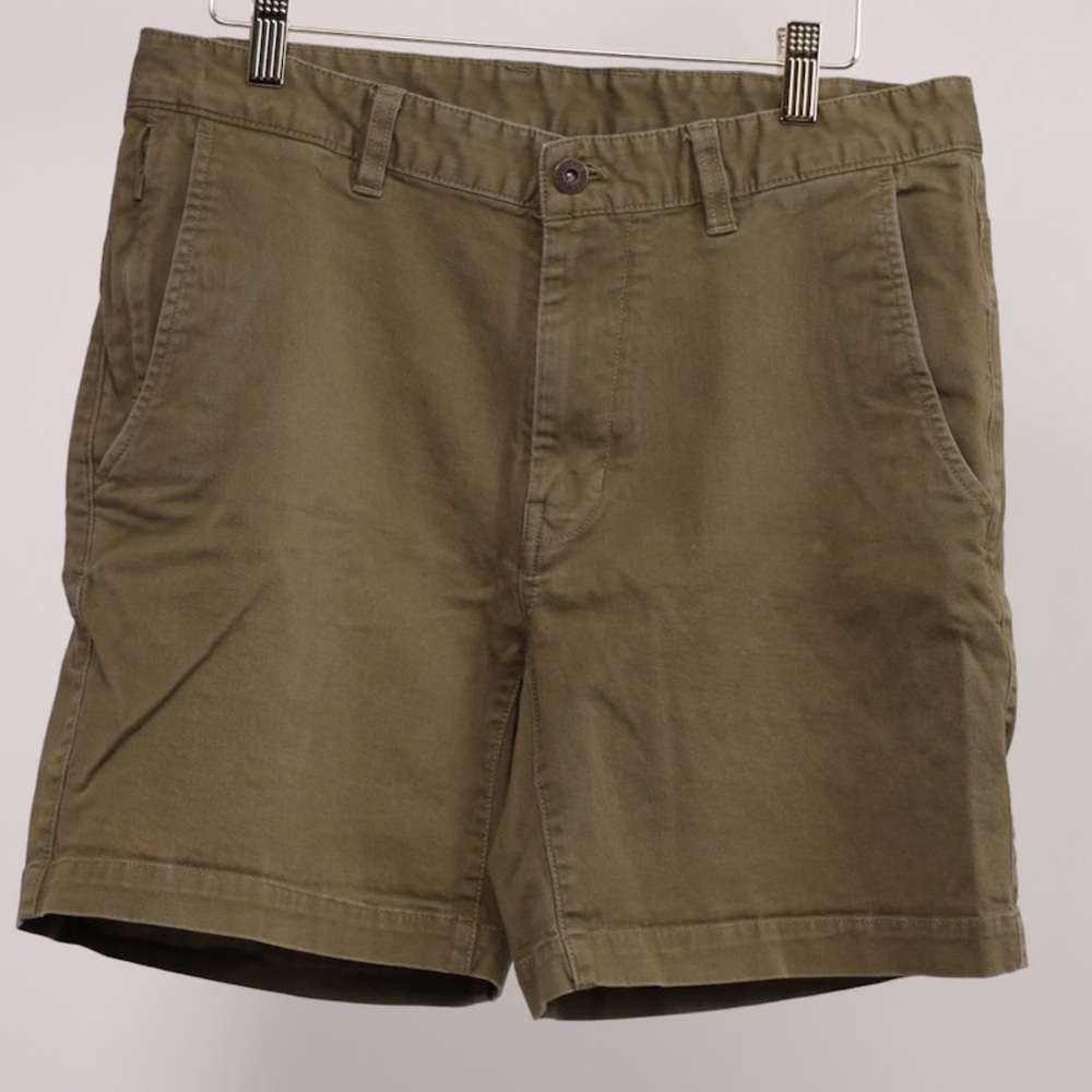 North Face 7” Motion shorts - Size 32”